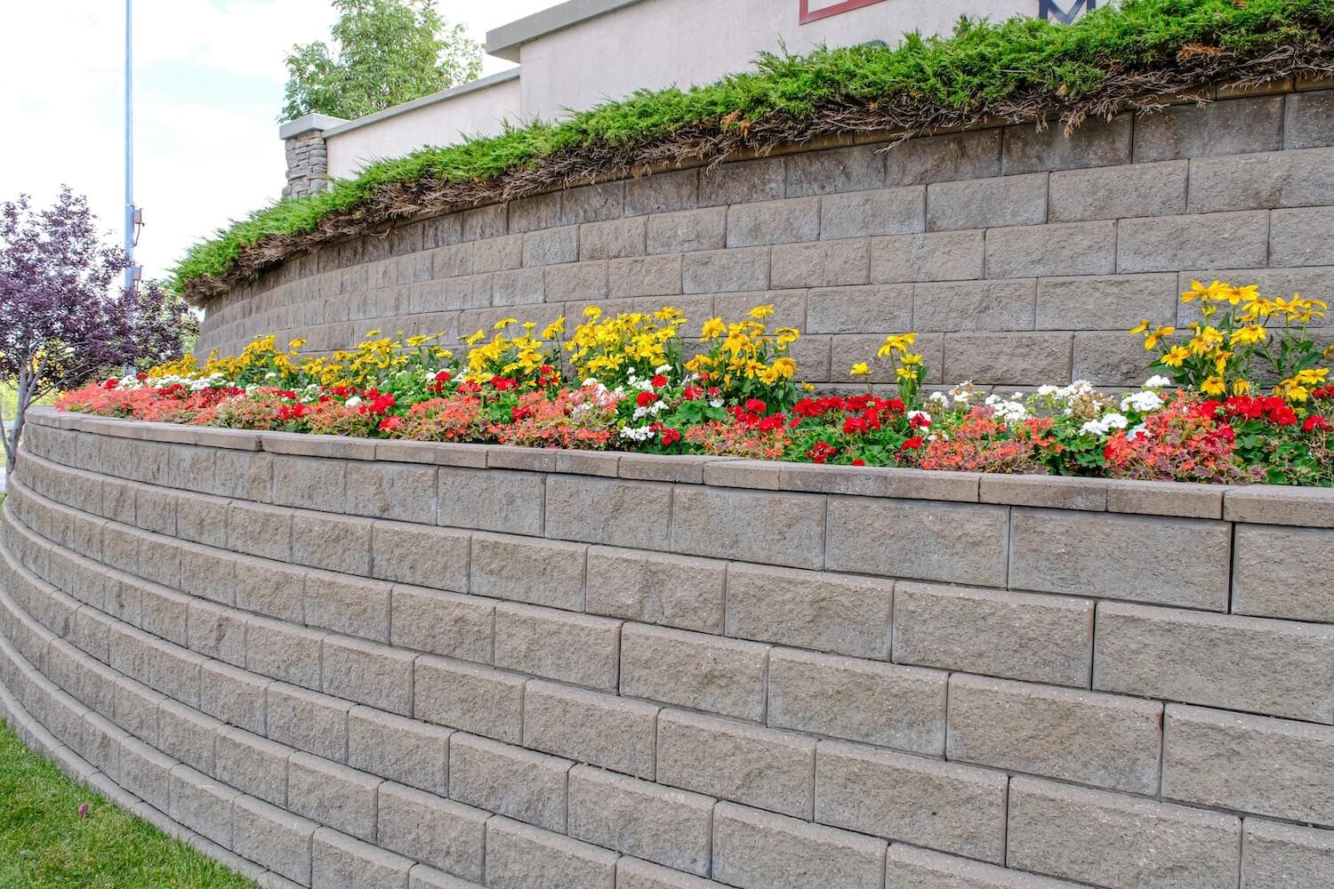 Create Safe & Functional Outdoor Spaces with Commercial Retaining Walls Design