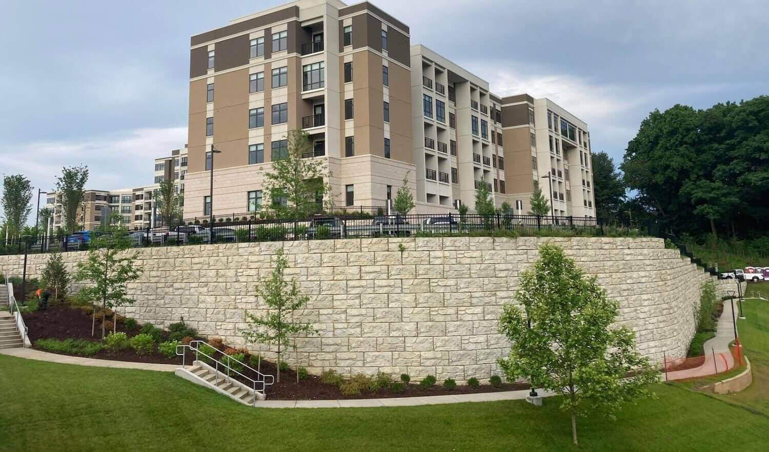 Maximizing Space: How Retaining Walls Enhance Commercial Landscapes