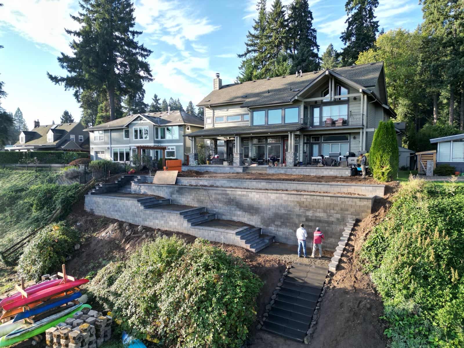 Engineered residential retaining wall on a riverfront property in West Linn, Oregon